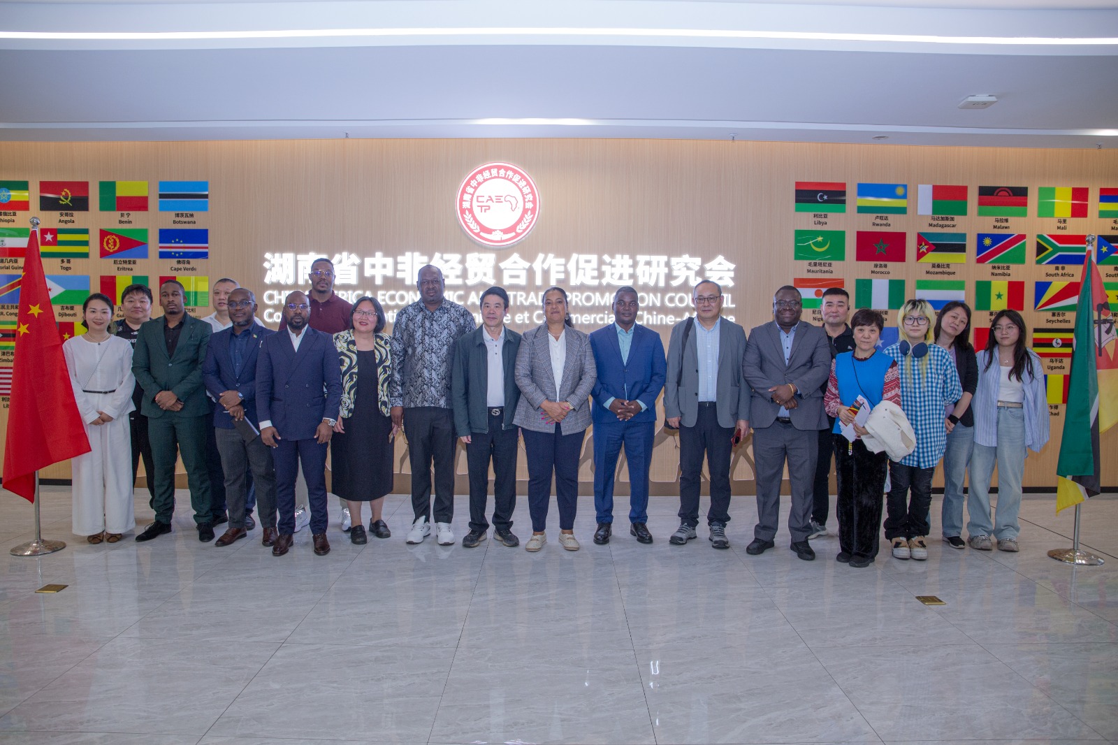 DELEGAÇÃO DA CTA REÚNE-SE COM EMPRESAS CHINESAS PARA EXPLORAR OPORTUNIDADES DE PARCERIA